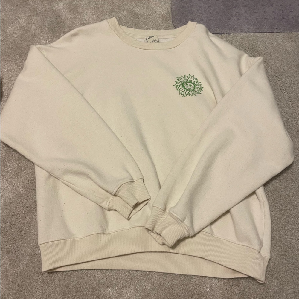 Follow The Sun Puff Paint Graphic Sweatshirt L